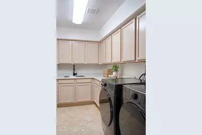 6872 E Desert Wind Court, Tucson, AZ 85750 - Photo 19