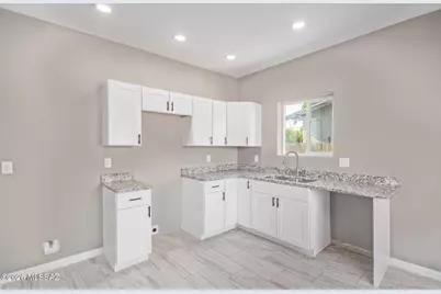 1304 S 5th Avenue, Tucson, AZ 85713 - Photo 13