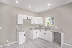 1304 S 5th Ave, Tucson, AZ 85713 - Photo 13