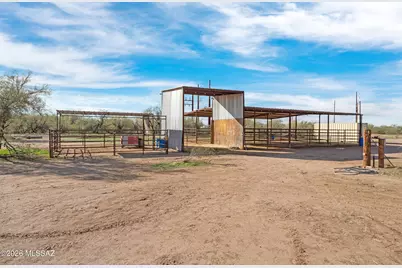 14980 W Avra Valley Road, Marana, AZ 85653 - Photo 9