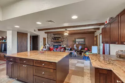 7370 S Cactus Thorn Lane, Tucson, AZ 85747 - Photo 9