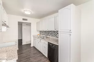 6501 E Brooks Dr, Tucson, AZ 85730 - Photo 7