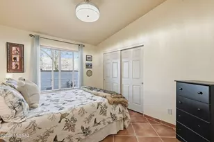 957 E Josephine Saddle Pl, Green Valley, AZ 85614 - Photo 17