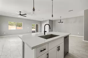 10910 E Escalante Rd, Tucson, AZ 85730 - Photo 17