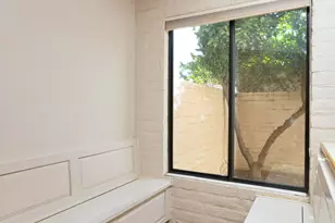 2817 E Sierra Vista Rd, Tucson, AZ 85716 - Photo 9