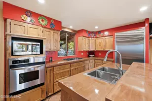 4565 E Don Jose Dr, Tucson, AZ 85718 - Photo 11