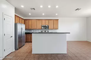 14376 N Bannerstone Ct, Marana, AZ 85658 - Photo 9