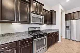 6492 W Whispering Windmill Ln, Marana, AZ 85658 - Photo 9