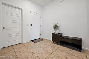 7738 S Sugarbend Dr, Tucson, AZ 85757 - Photo 9