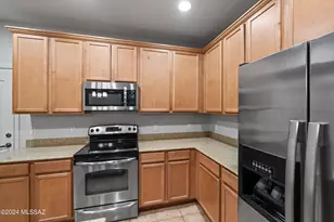 2442 E Emerald Moon Dr, Tucson, AZ 85718 - Photo 11