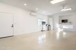 1005 W Emerine Dr, Tucson, AZ 85704 - Photo 23