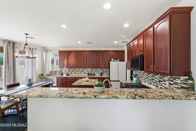12827 Bloomington Loop, Oro Valley, AZ 85755 - Photo 11