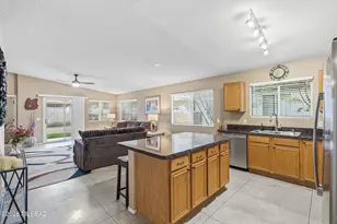 6086 N Applesauce Ct, Tucson, AZ 85741 - Photo 9