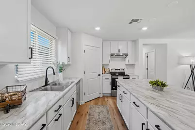 12605 N Ellsbury Lane, Marana, AZ 85653 - Photo 11