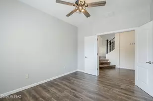 8847 N Moonfire Dr, Tucson, AZ 85743 - Photo 15