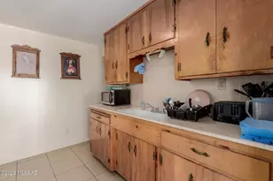 325 E President St, Tucson, AZ 85714 - Photo 9