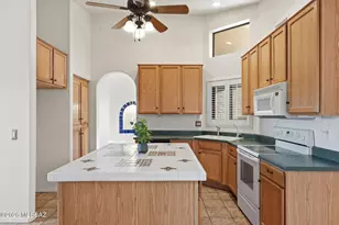 2125 E Cypress Canyon Dr, Green Valley, AZ 85614 - Photo 7