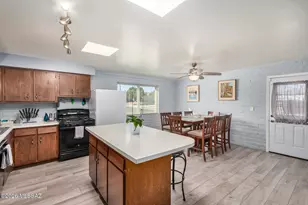 1925 S Palma Pl, Tucson, AZ 85710 - Photo 7