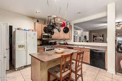 109 E Oracle Oak Street, Sahuarita, AZ 85629 - Photo 3