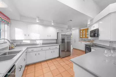 2215 E Camino El Ganado, Tucson, AZ 85718 - Photo 13