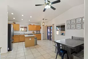 7998 N Siskiyou Dr, Tucson, AZ 85743 - Photo 13