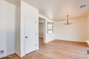 8296 W Razorbill Dr, Tucson, AZ 85757 - Photo 5