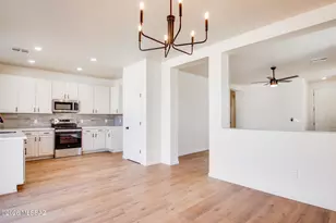 8296 W Razorbill Dr, Tucson, AZ 85757 - Photo 3