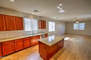 8375 N Ponderosa Pine Pl, Tucson, AZ 85743 - Photo 7