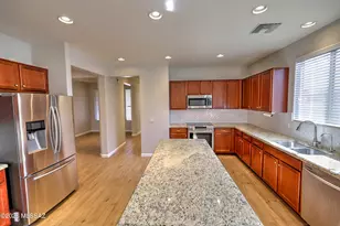 8375 N Ponderosa Pine Pl, Tucson, AZ 85743 - Photo 3