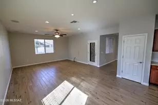 8375 N Ponderosa Pine Pl, Tucson, AZ 85743 - Photo 9