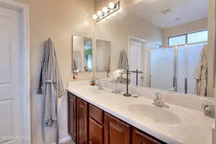 542 W Astruc Dr, Green Valley, AZ 85614 - Photo 19