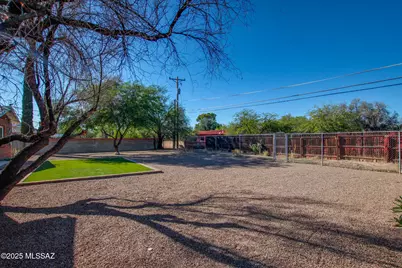 4241 E 5th Street, Tucson, AZ 85711 - Photo 35