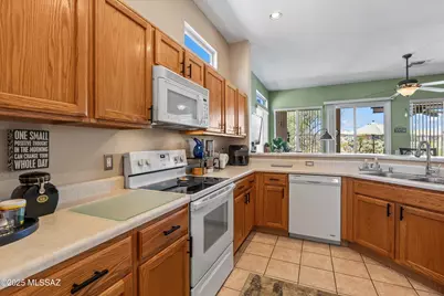 13136 N Desert Flora Lane, Marana, AZ 85658 - Photo 9