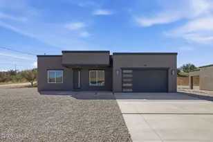 89 Circulo Penjamo, Rio Rico, AZ 85648 - Photo 9