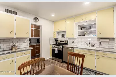 1501 N Cloverland Avenue, Tucson, AZ 85712 - Photo 9