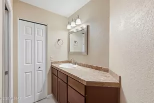 8614 E Pembrook Dr, Tucson, AZ 85715 - Photo 31