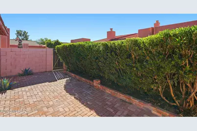 8614 E Pembrook Drive, Tucson, AZ 85715 - Photo 37
