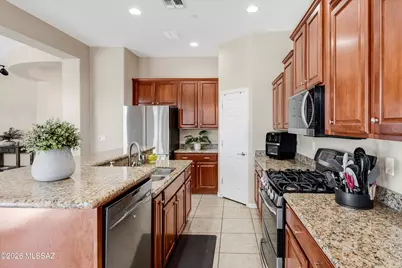 9529 S Camino Adamada, Vail, AZ 85641 - Photo 11