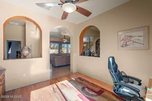 2020 W Cactus Run Dr, Green Valley, AZ 85622 - Photo 15