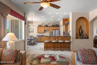 2020 W Cactus Run Drive, Green Valley, AZ 85622 - Photo 11