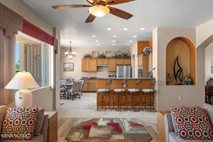 2020 W Cactus Run Dr, Green Valley, AZ 85622 - Photo 11