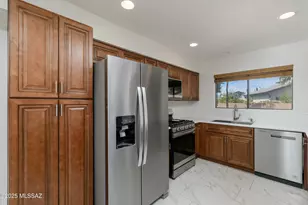 9151 N Eaglestone Loop, Tucson, AZ 85742 - Photo 5