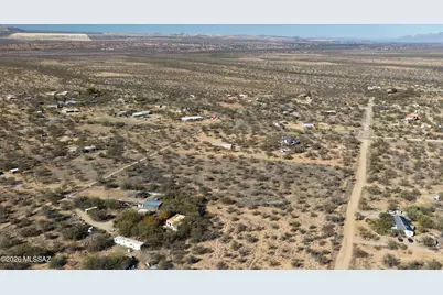 657 W Hawk Way, Amado, AZ 85645 - Photo 3