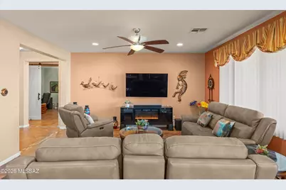 2227 E Apache Springs Lane, Green Valley, AZ 85614 - Photo 7