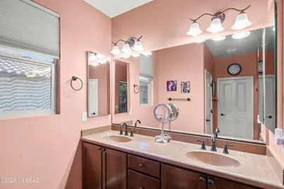 2227 E Apache Springs Lane, Green Valley, AZ 85614 - Photo 19