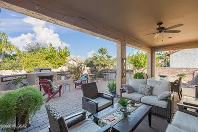 2227 E Apache Springs Lane, Green Valley, AZ 85614 - Photo 5