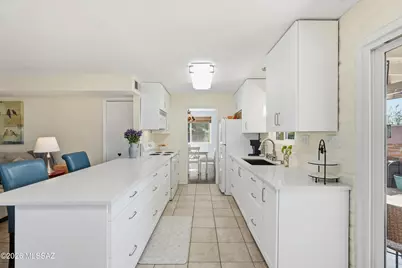 8924 E Old Spanish Trail, Tucson, AZ 85710 - Photo 7