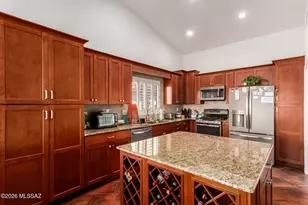 2587 E Dome Ct, Green Valley, AZ 85614 - Photo 9