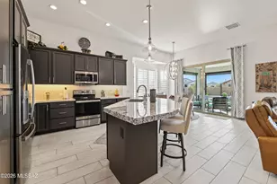 1438 E Golden Rock Wy, Green Valley, AZ 85614 - Photo 9