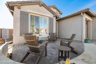 1438 E Golden Rock Wy, Green Valley, AZ 85614 - Photo 7
